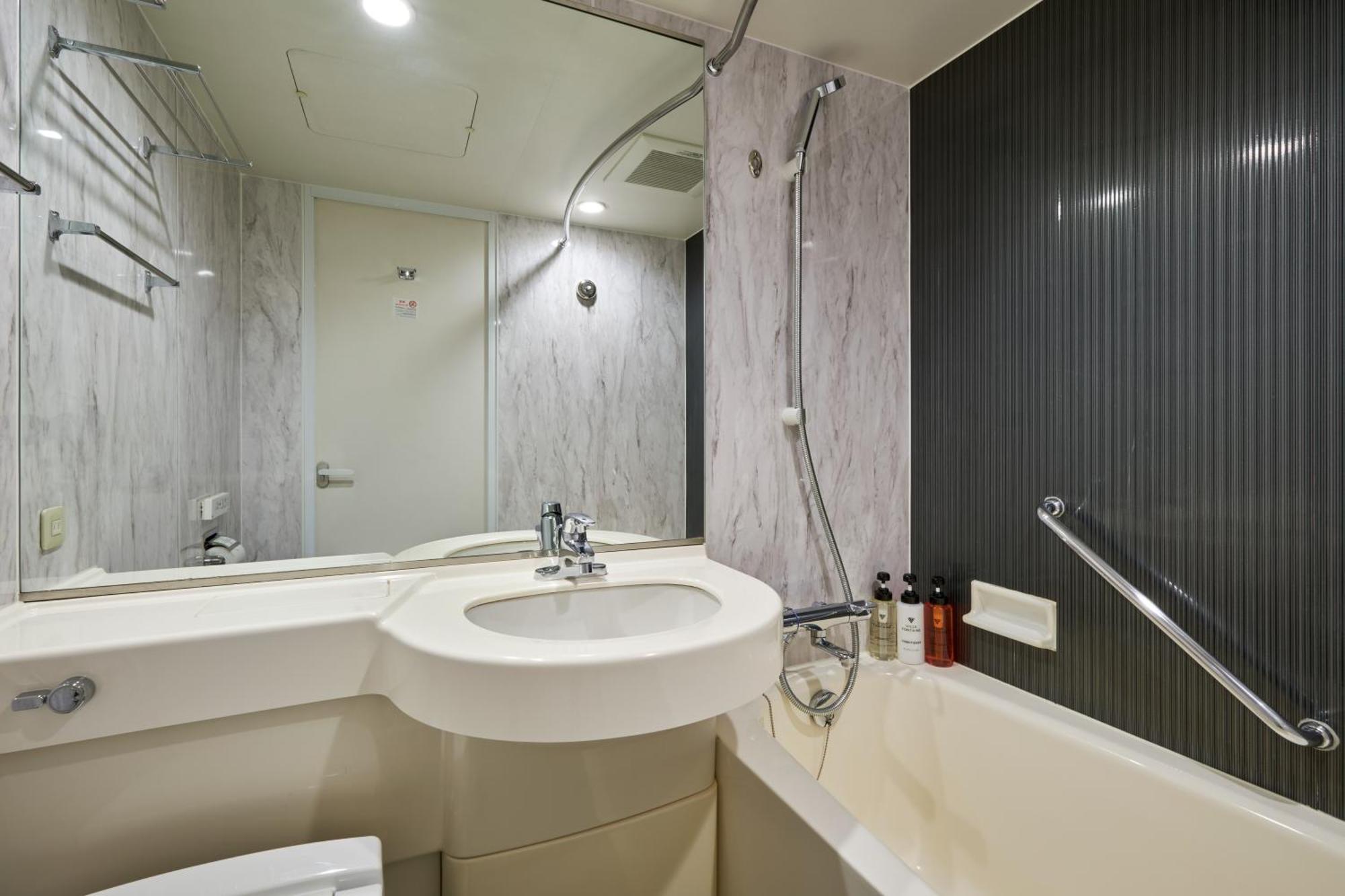 Hotel Villa Fontaine Tokyo-Jimbocho Екстер'єр фото