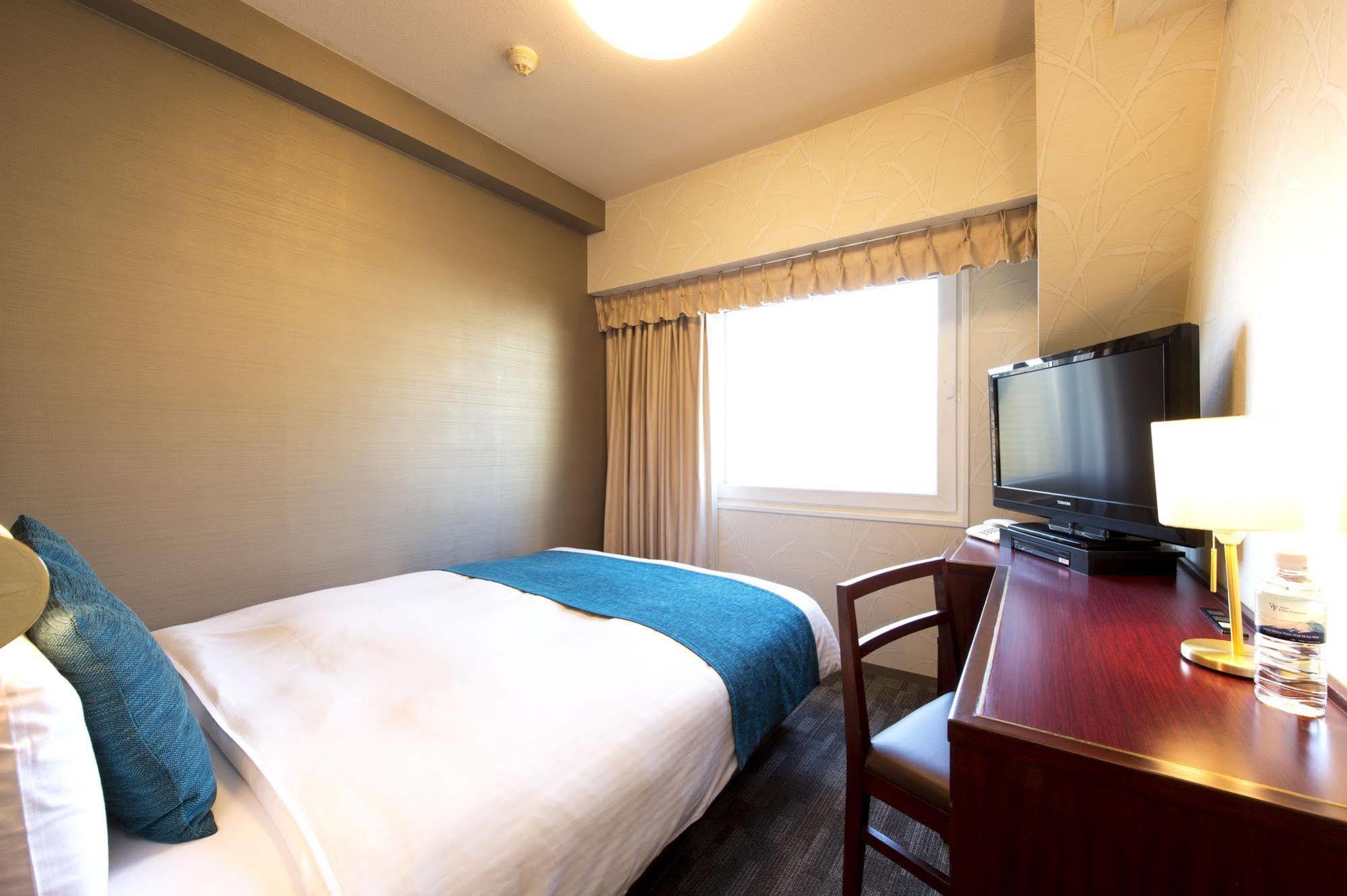 Hotel Villa Fontaine Tokyo-Jimbocho Екстер'єр фото